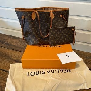 Louis Vuitton MM Neverfull with Pouch